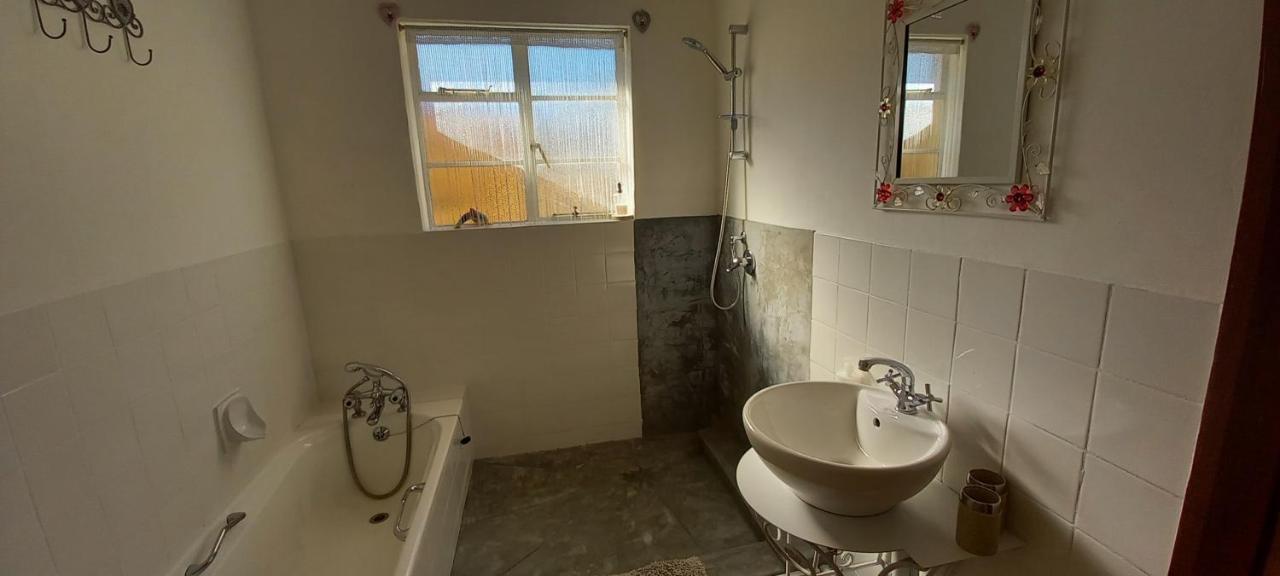 Mitat Guesthouse Beaufort West Dış mekan fotoğraf