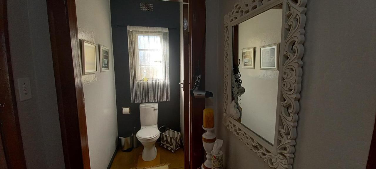 Mitat Guesthouse Beaufort West Dış mekan fotoğraf