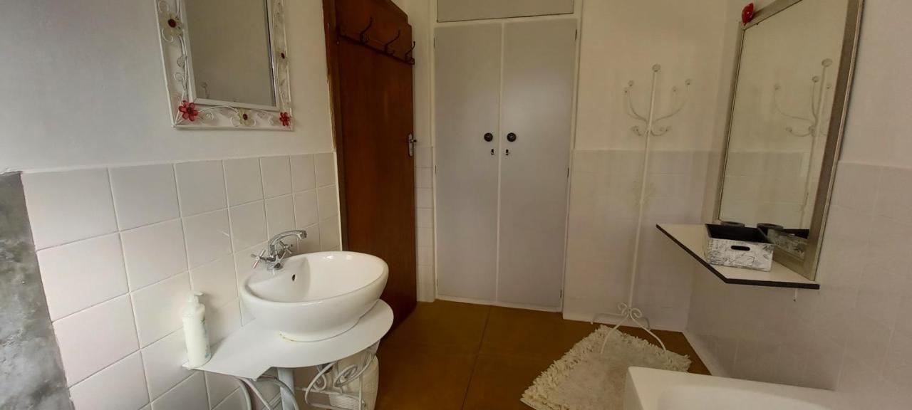 Mitat Guesthouse Beaufort West Dış mekan fotoğraf
