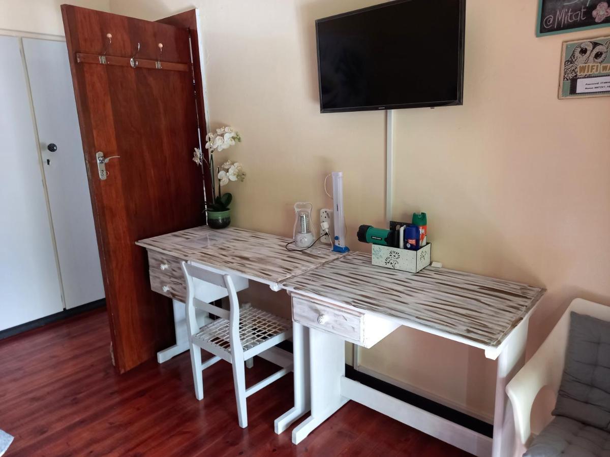 Mitat Guesthouse Beaufort West Dış mekan fotoğraf